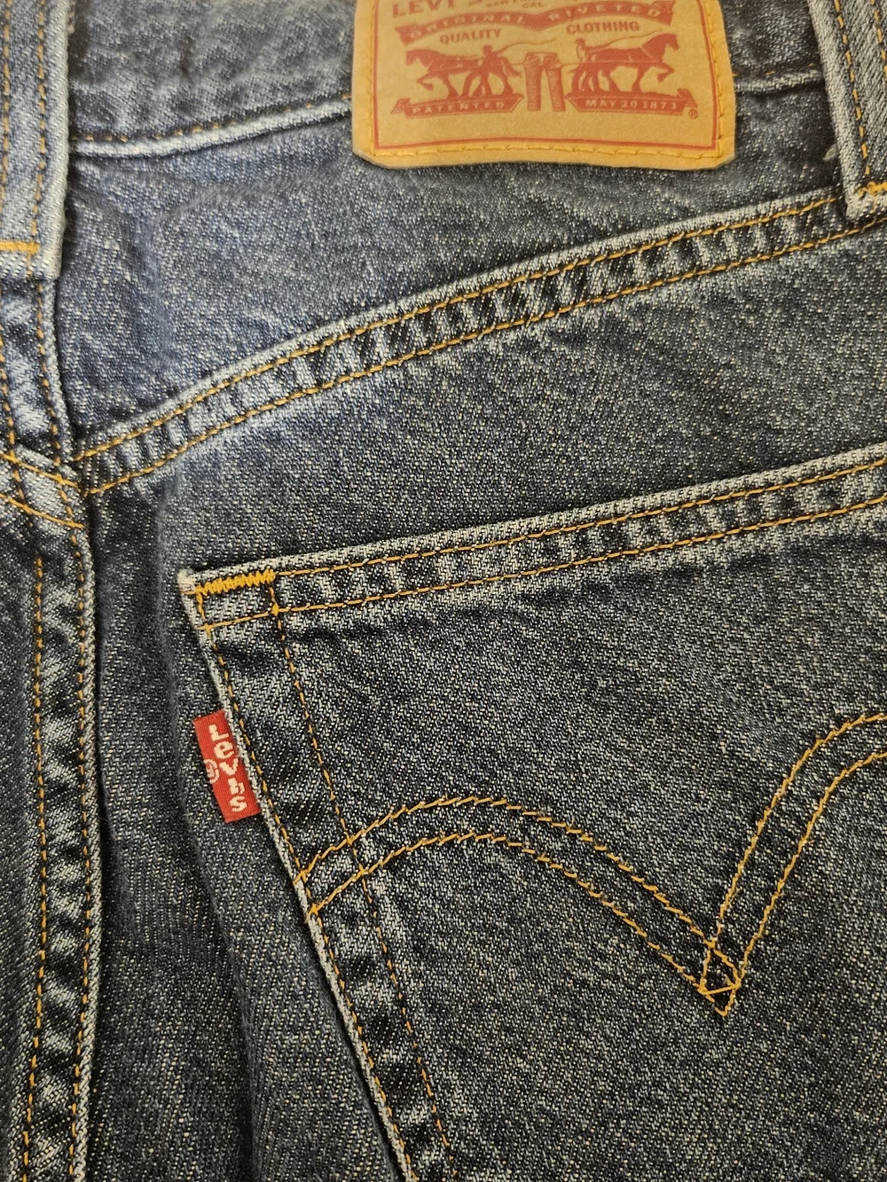 Levis timeless high